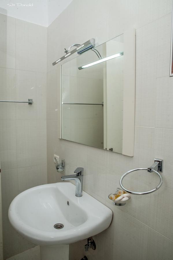 Hotel Edea Korce Ngoại thất bức ảnh